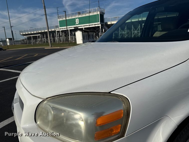 image for item EV1974 2008 Chevrolet Uplander van