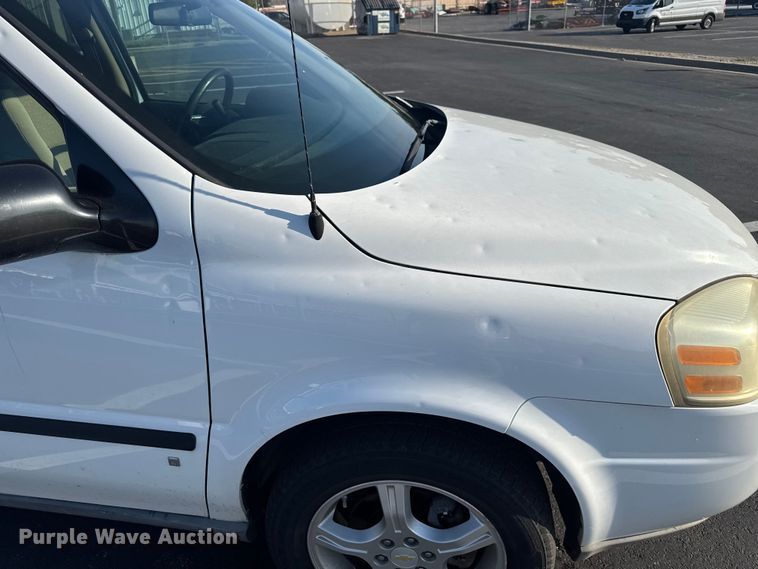 image for item EV1974 2008 Chevrolet Uplander van