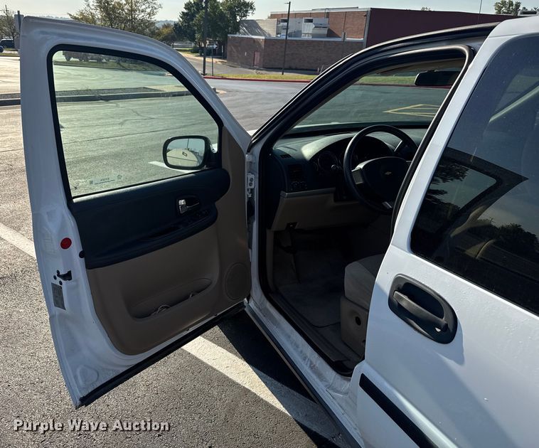 image for item EV1974 2008 Chevrolet Uplander van