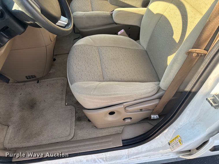 image for item EV1974 2008 Chevrolet Uplander van