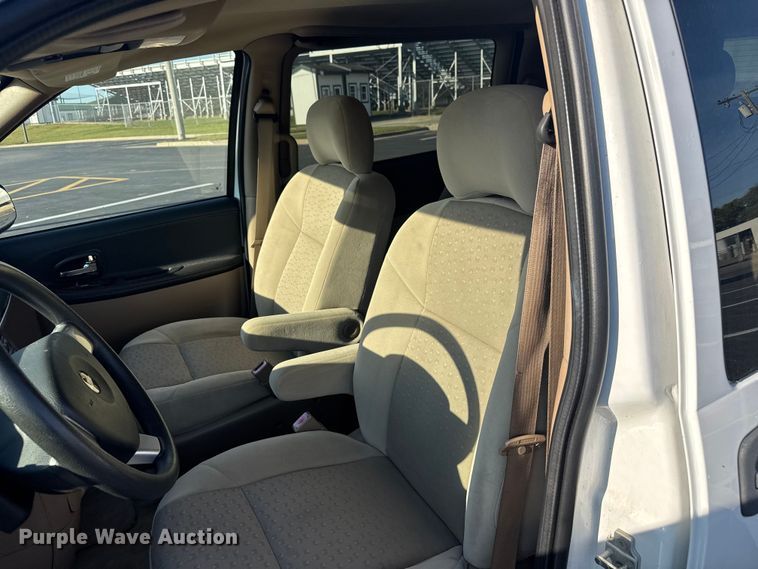 image for item EV1974 2008 Chevrolet Uplander van