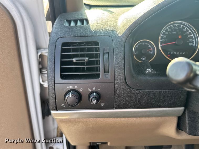 image for item EV1974 2008 Chevrolet Uplander van