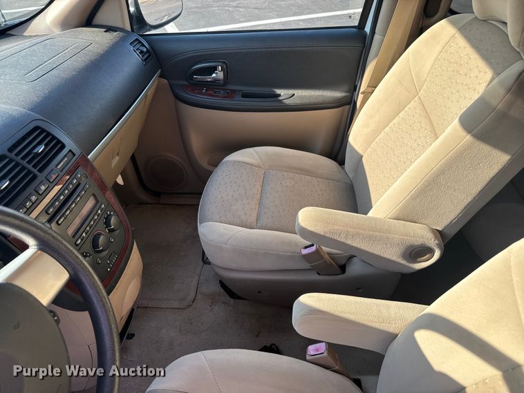 image for item EV1974 2008 Chevrolet Uplander van