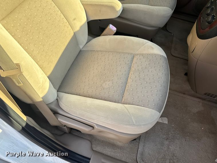 image for item EV1974 2008 Chevrolet Uplander van