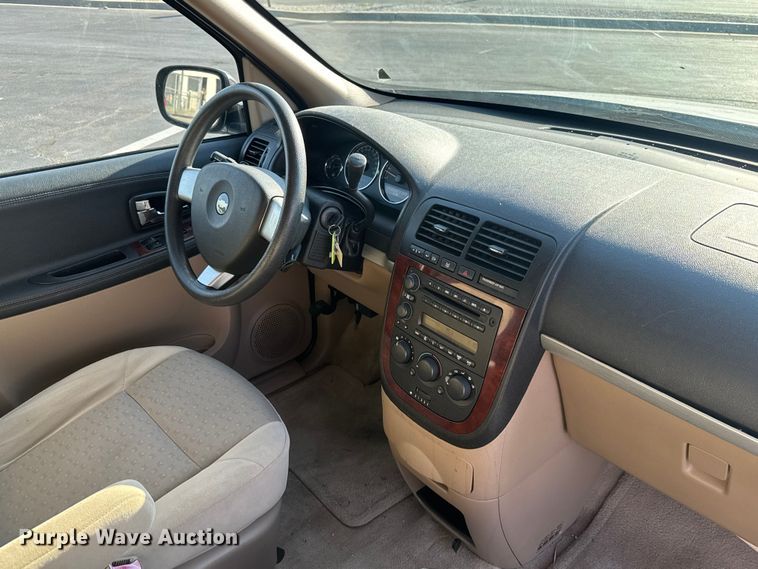 image for item EV1974 2008 Chevrolet Uplander van