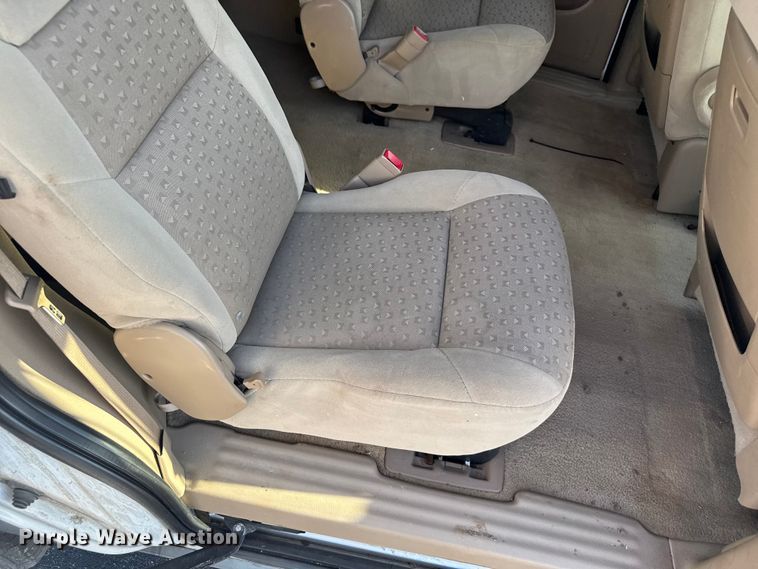 image for item EV1974 2008 Chevrolet Uplander van