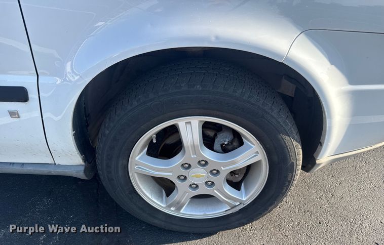 image for item EV1974 2008 Chevrolet Uplander van