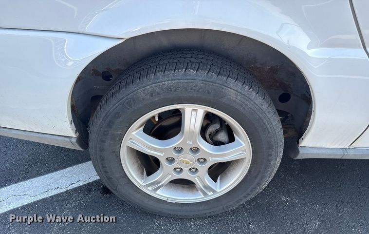 image for item EV1974 2008 Chevrolet Uplander van