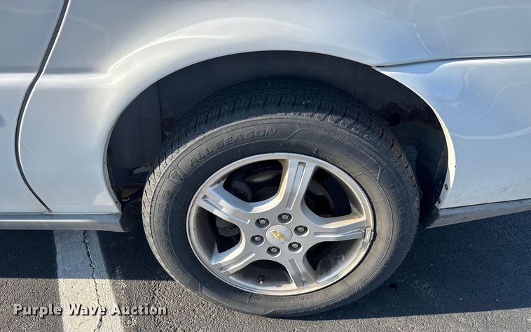 image for item EV1974 2008 Chevrolet Uplander van