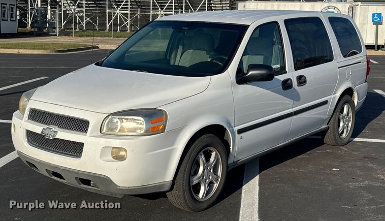 image for item EV1975 2008 Chevrolet Uplander LS van