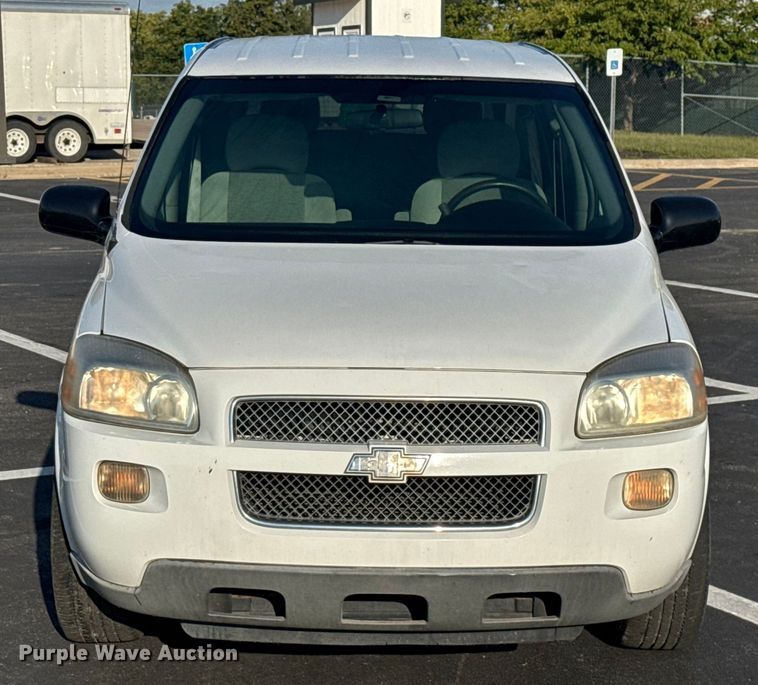image for item EV1975 2008 Chevrolet Uplander LS van