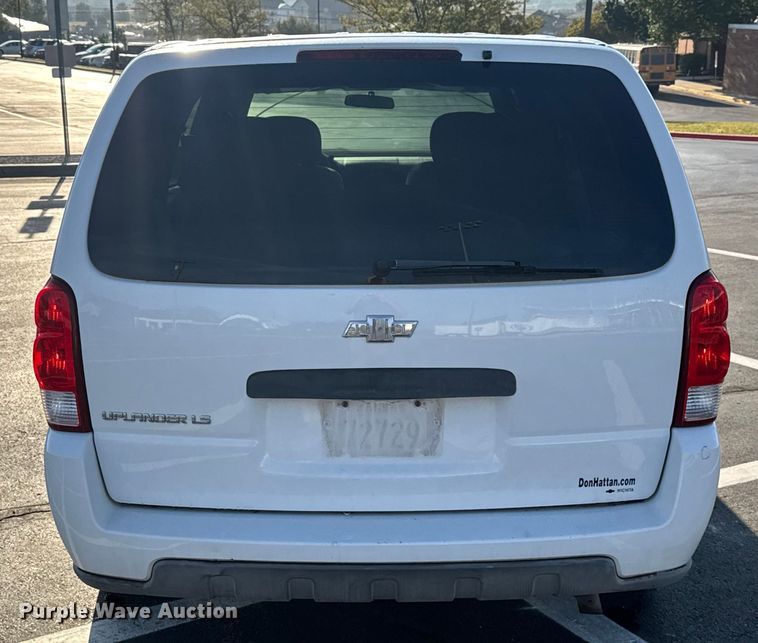image for item EV1975 2008 Chevrolet Uplander LS van