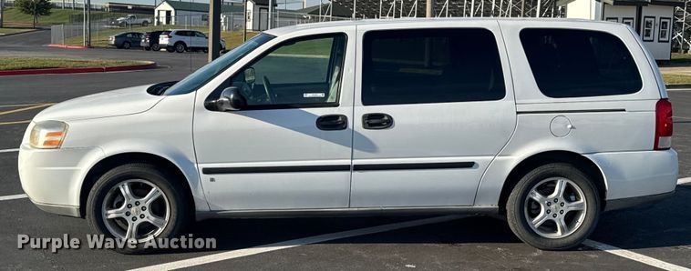 image for item EV1975 2008 Chevrolet Uplander LS van