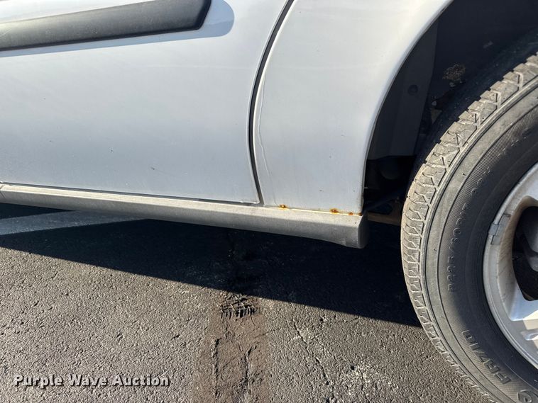 image for item EV1975 2008 Chevrolet Uplander LS van