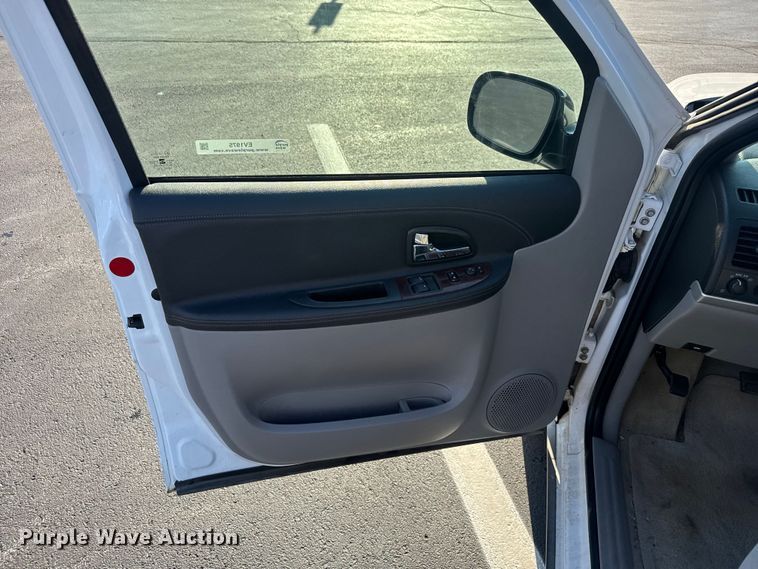 image for item EV1975 2008 Chevrolet Uplander LS van