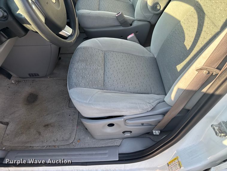 image for item EV1975 2008 Chevrolet Uplander LS van