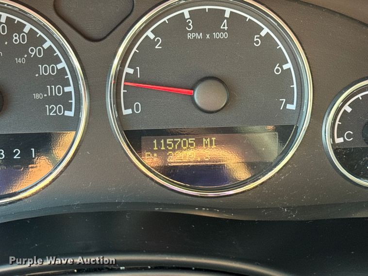 image for item EV1975 2008 Chevrolet Uplander LS van