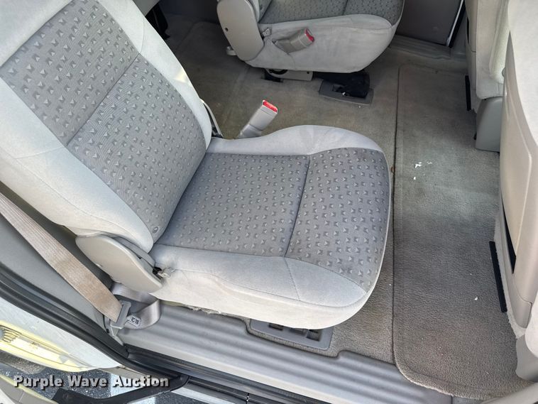 image for item EV1975 2008 Chevrolet Uplander LS van