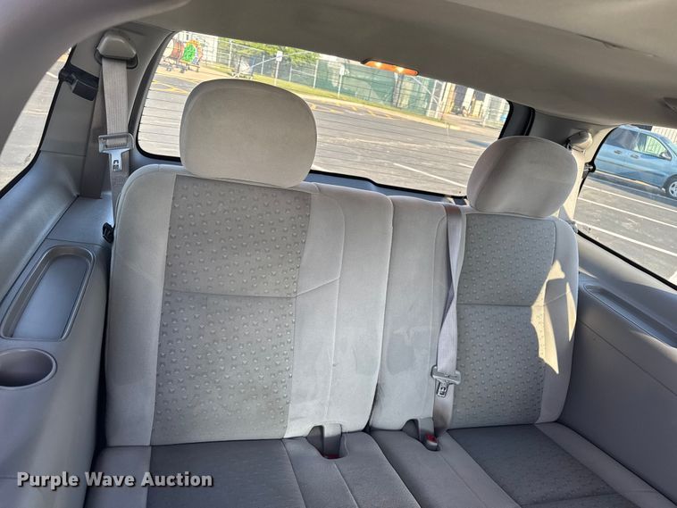 image for item EV1975 2008 Chevrolet Uplander LS van