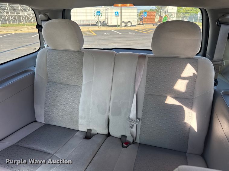 image for item EV1975 2008 Chevrolet Uplander LS van