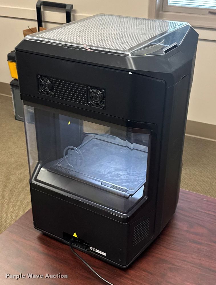 image for item EV1981 MakerBot Method 3D printer