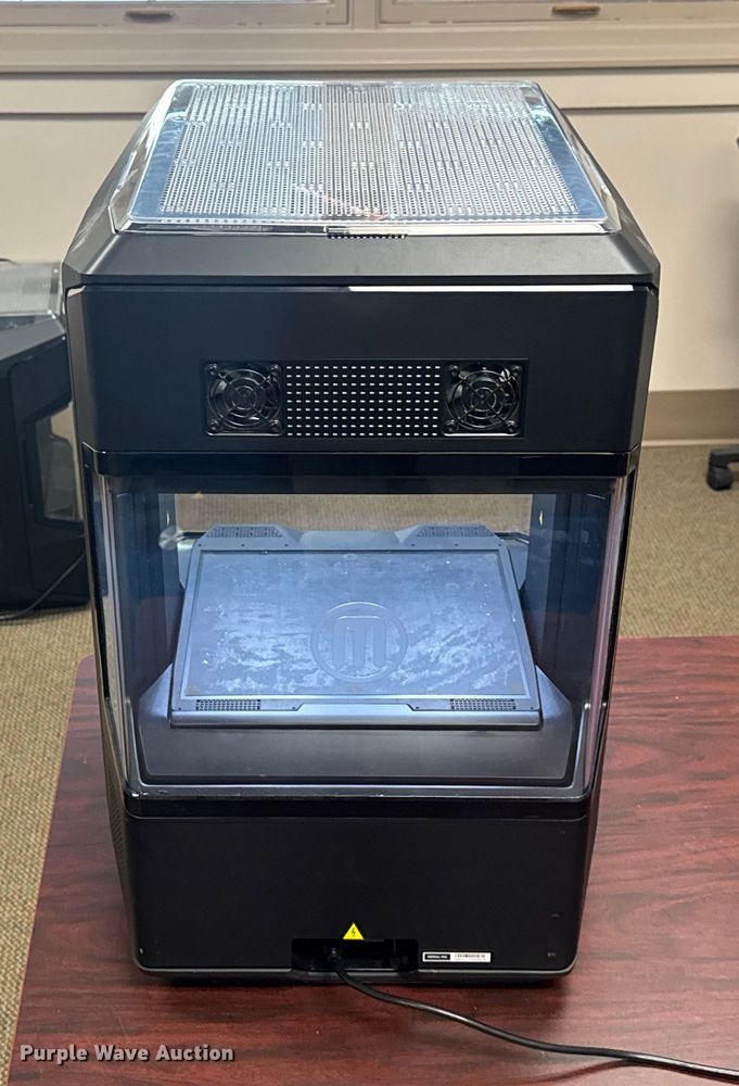 image for item EV1981 MakerBot Method 3D printer