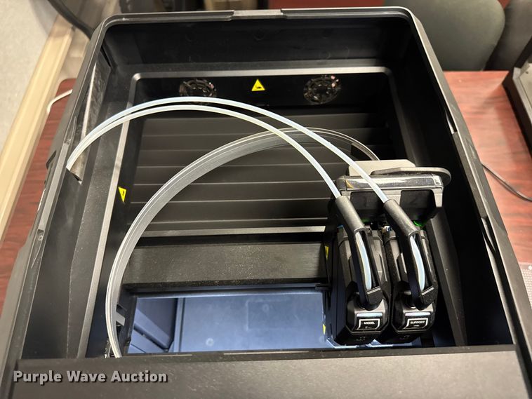 image for item EV1982 MakerBot Method 3D Printer