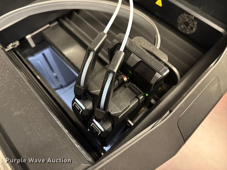 image for item EV1982 MakerBot Method 3D Printer