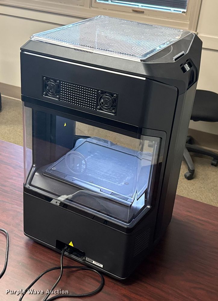 image for item EV1983 MakerBot Method 3D printer