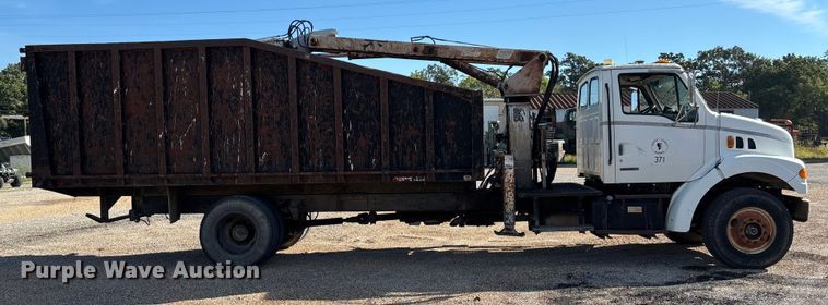 image for item EV3033 2000 Sterling LT7501 grapple truck