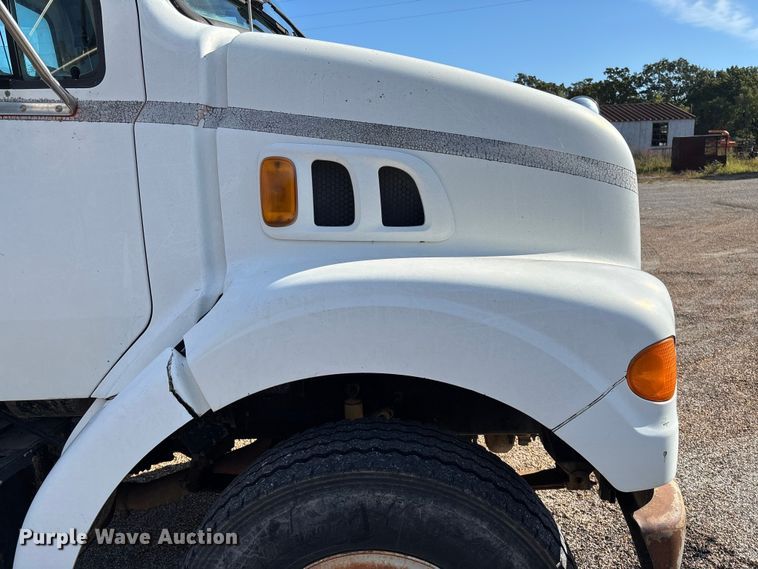 image for item EV3033 2000 Sterling LT7501 grapple truck