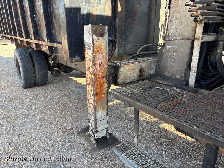 image for item EV3033 2000 Sterling LT7501 grapple truck