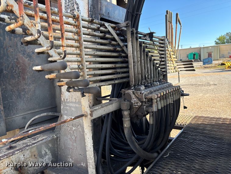 image for item EV3033 2000 Sterling LT7501 grapple truck