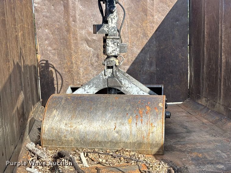 image for item EV3033 2000 Sterling LT7501 grapple truck