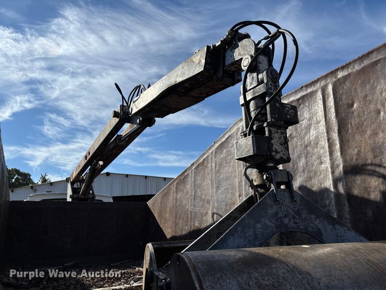 image for item EV3033 2000 Sterling LT7501 grapple truck