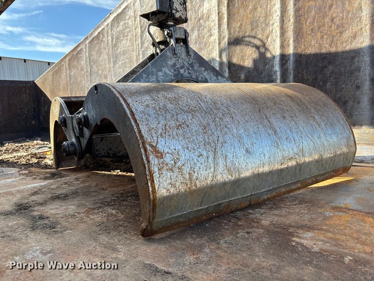 image for item EV3033 2000 Sterling LT7501 grapple truck