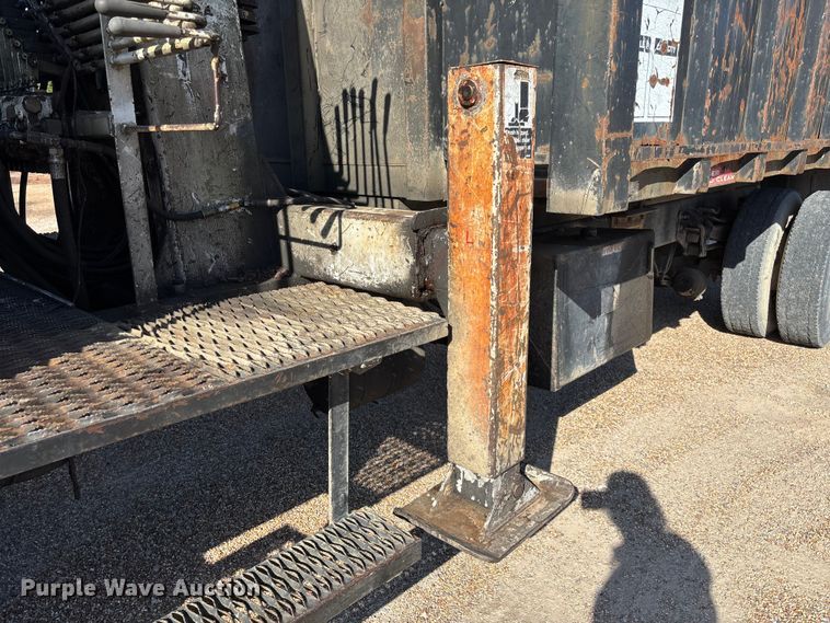 image for item EV3033 2000 Sterling LT7501 grapple truck