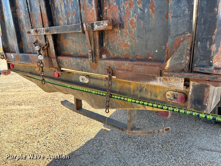 image for item EV3033 2000 Sterling LT7501 grapple truck