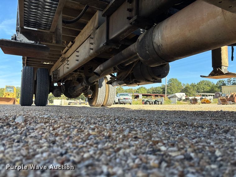 image for item EV3033 2000 Sterling LT7501 grapple truck