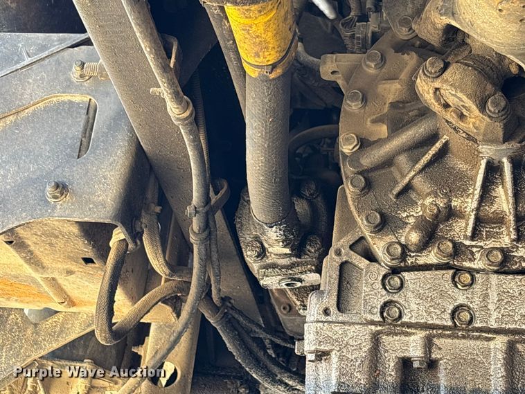 image for item EV3033 2000 Sterling LT7501 grapple truck