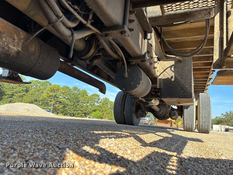 image for item EV3033 2000 Sterling LT7501 grapple truck