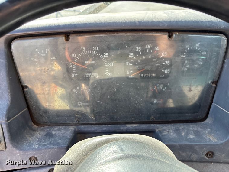 image for item EV3033 2000 Sterling LT7501 grapple truck