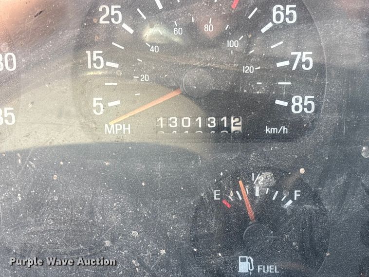 image for item EV3033 2000 Sterling LT7501 grapple truck