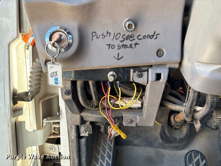 image for item EV3033 2000 Sterling LT7501 grapple truck