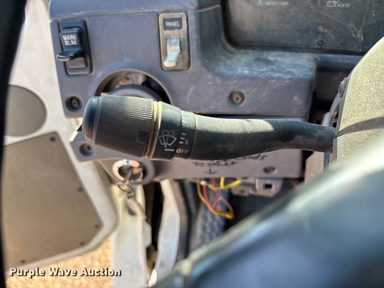 image for item EV3033 2000 Sterling LT7501 grapple truck