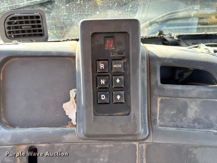 image for item EV3033 2000 Sterling LT7501 grapple truck