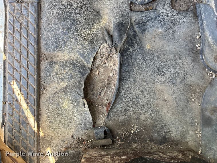 image for item EV3033 2000 Sterling LT7501 grapple truck