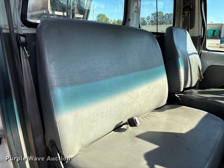 image for item EV3033 2000 Sterling LT7501 grapple truck