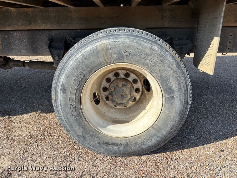 image for item EV3033 2000 Sterling LT7501 grapple truck