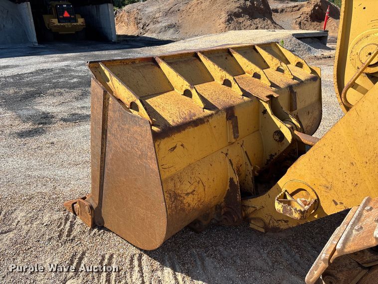 image for item EV3035 1997 Caterpillar 963B track loader